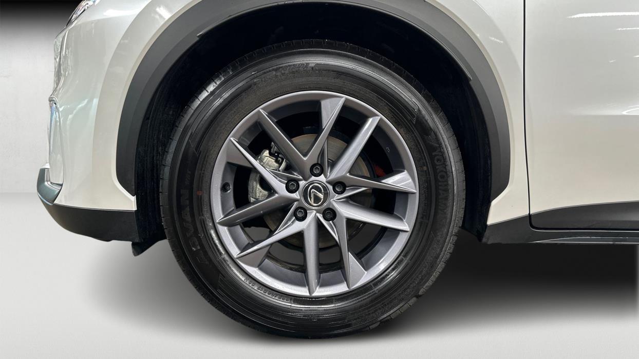Lexus LBX 2024