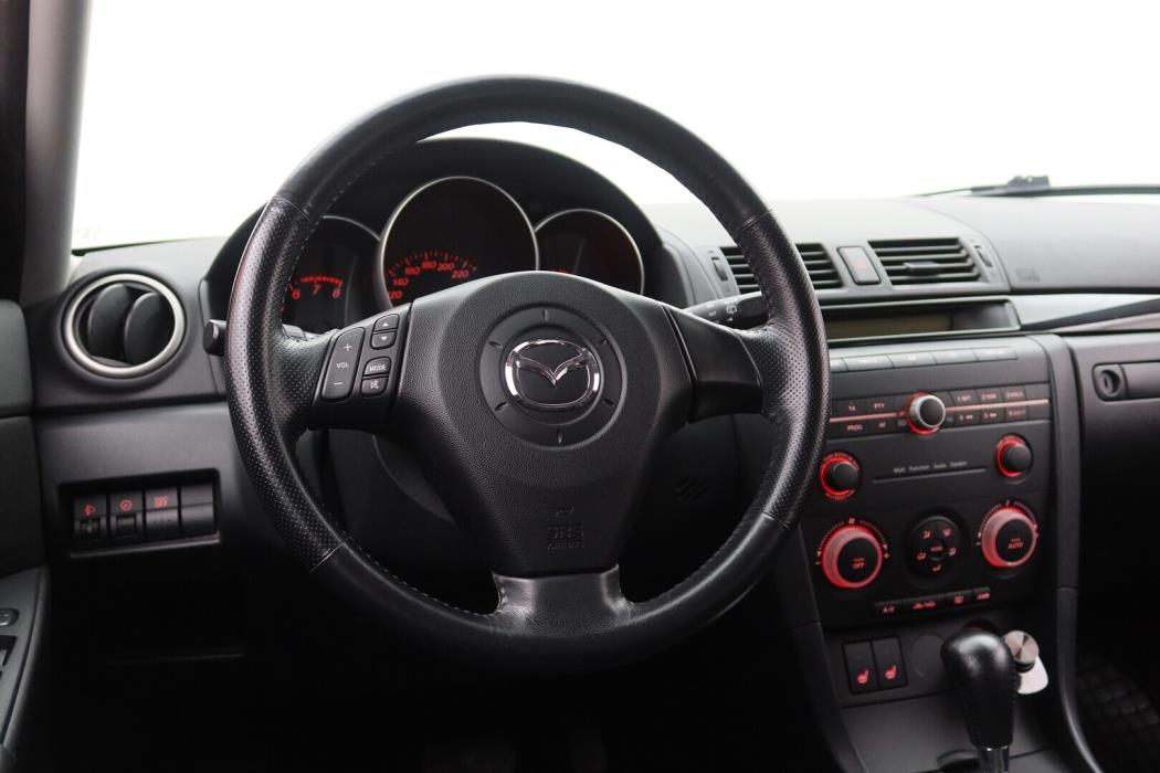 MAZDA 3 2005