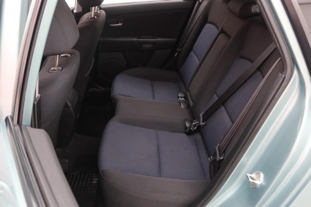 MAZDA 3 2005