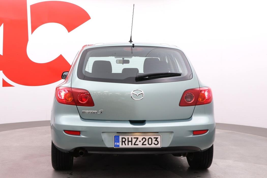 MAZDA 3 2005