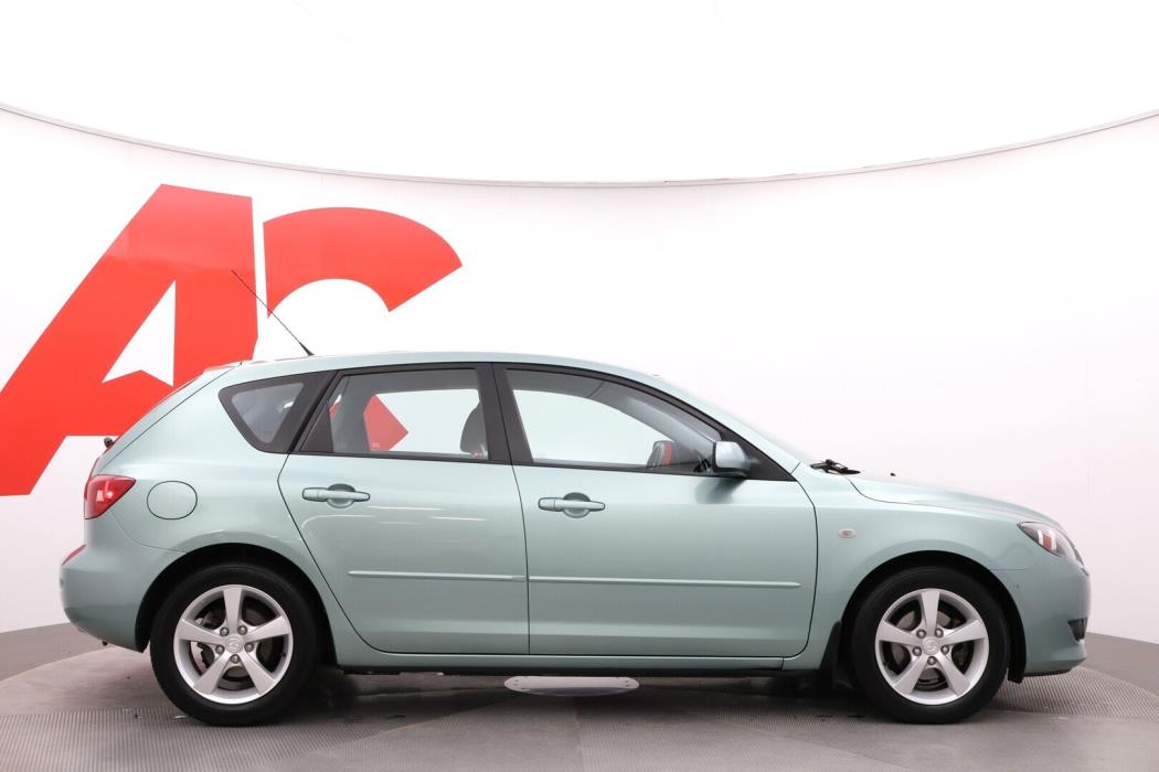 MAZDA 3 2005