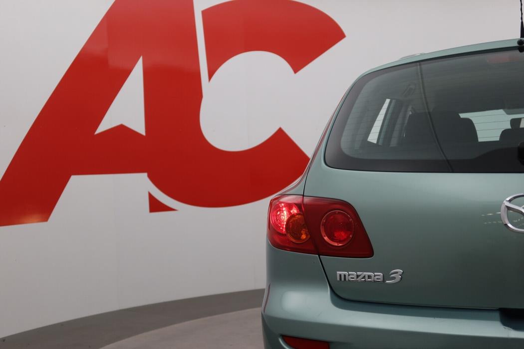 MAZDA 3 2005