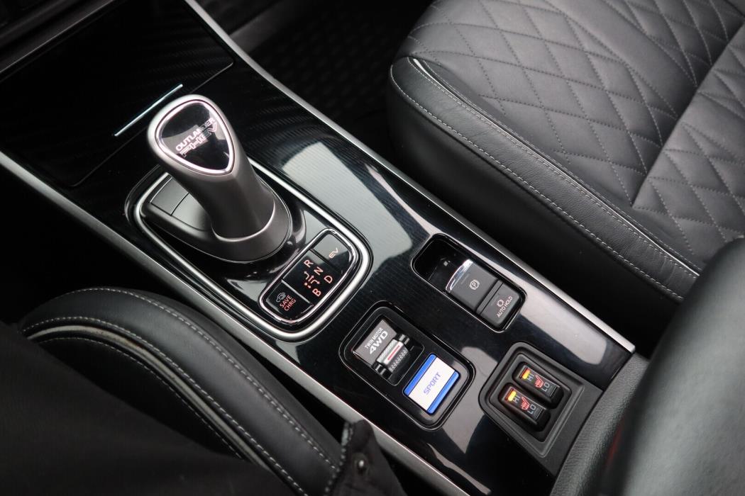 MITSUBISHI Outlander PHEV 2019