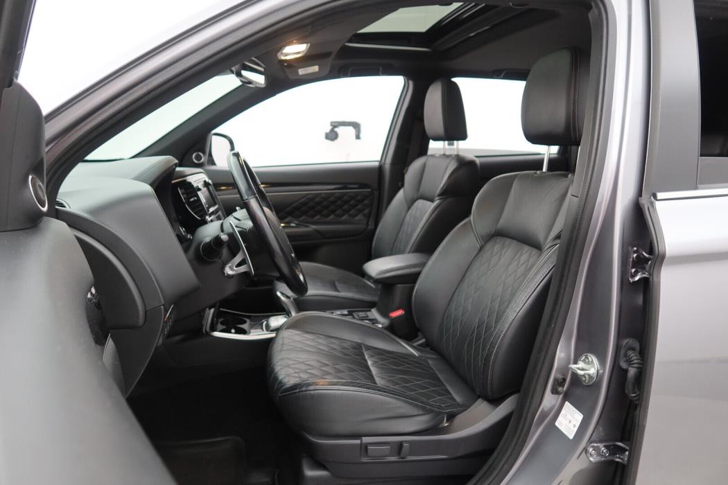 MITSUBISHI Outlander PHEV 2019