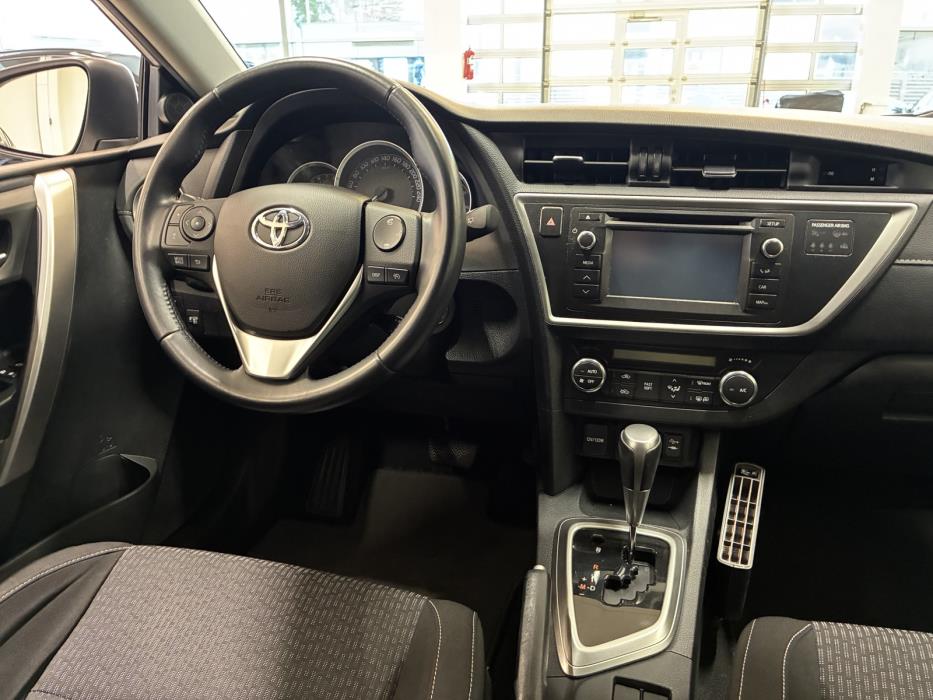 Toyota Auris 2015