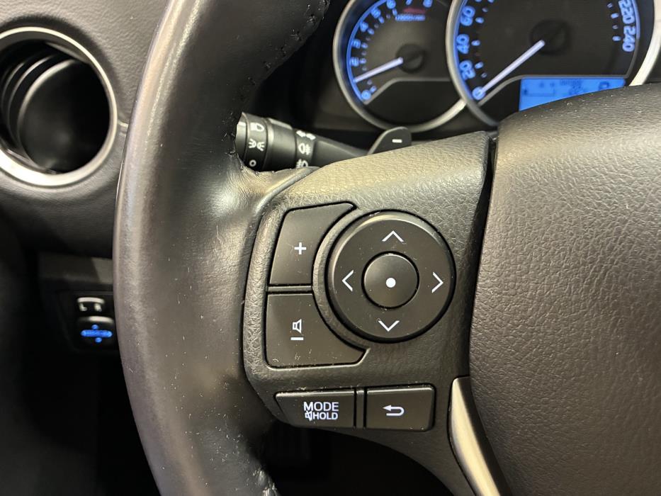 Toyota Auris 2015