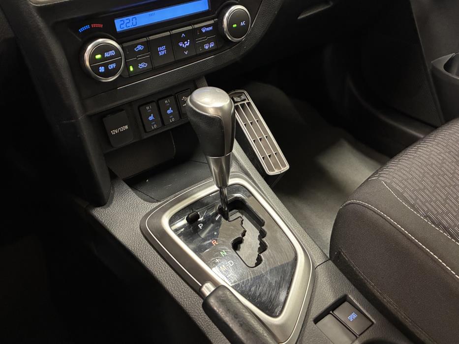 Toyota Auris 2015