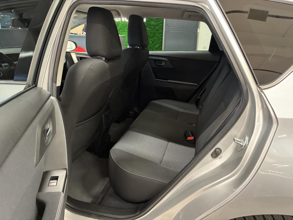 Toyota Auris 2015
