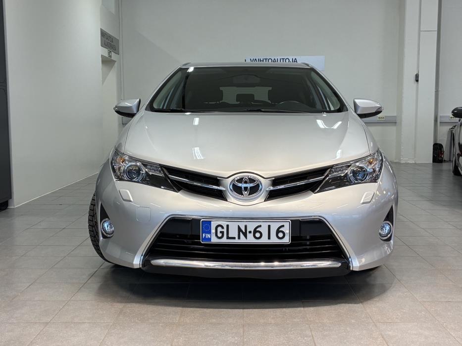 Toyota Auris 2015