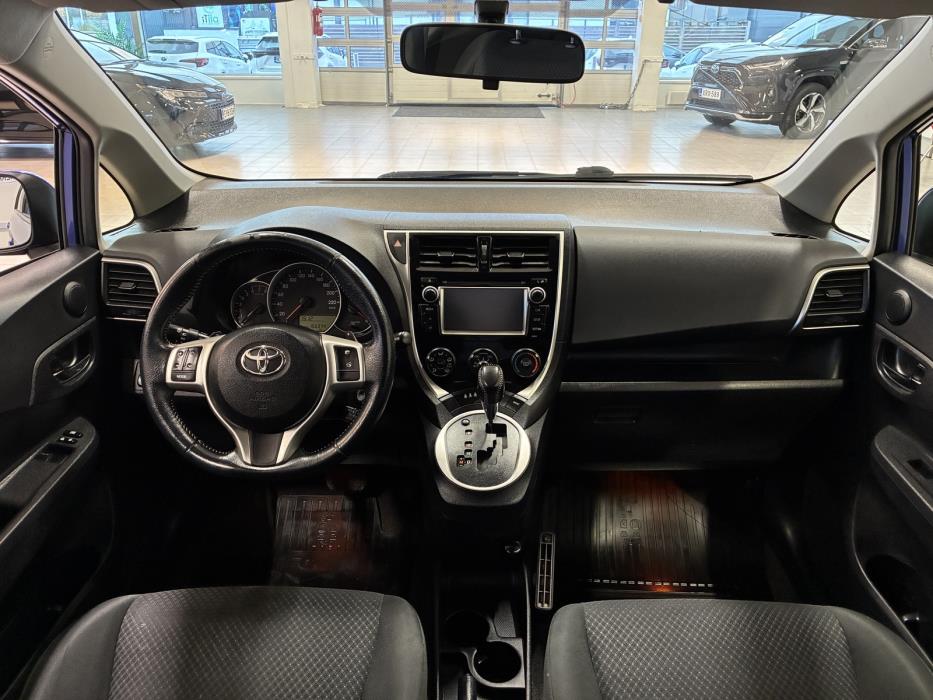 Toyota Verso-S 2014