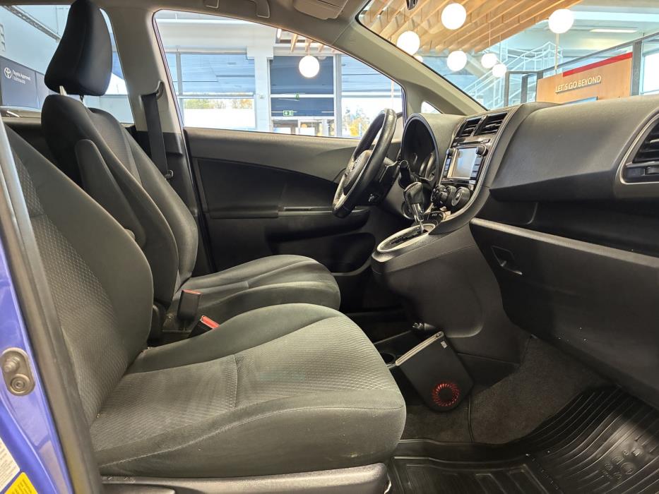 Toyota Verso-S 2014