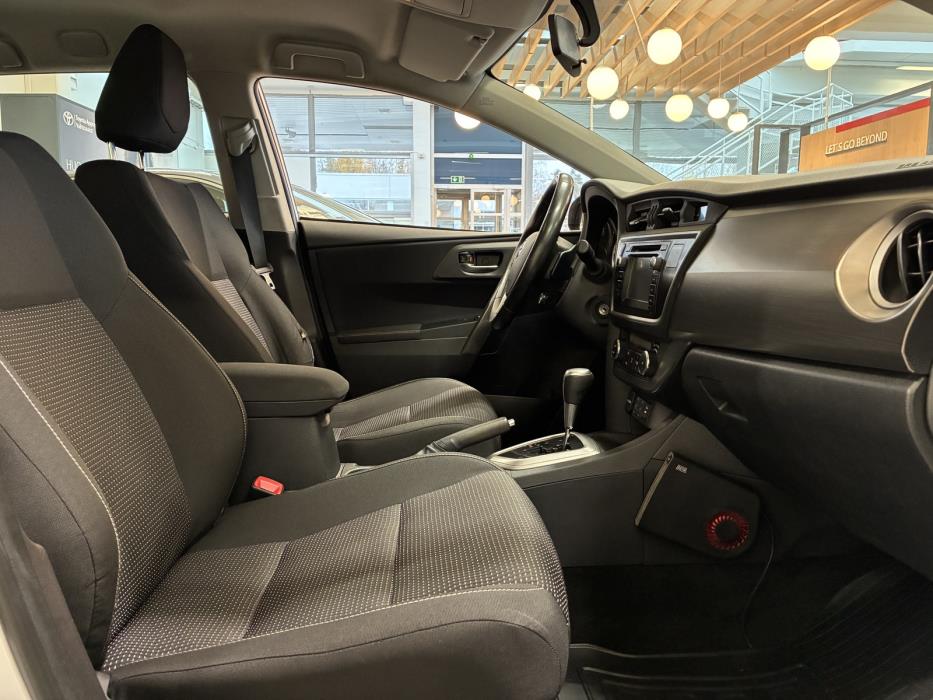 Toyota Auris 2013
