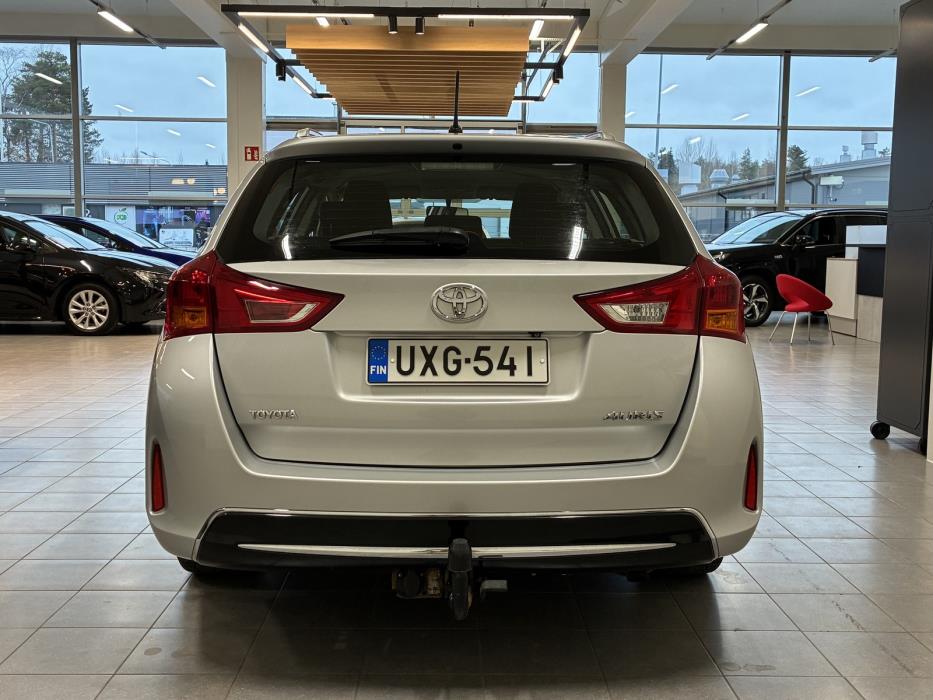 Toyota Auris 2013