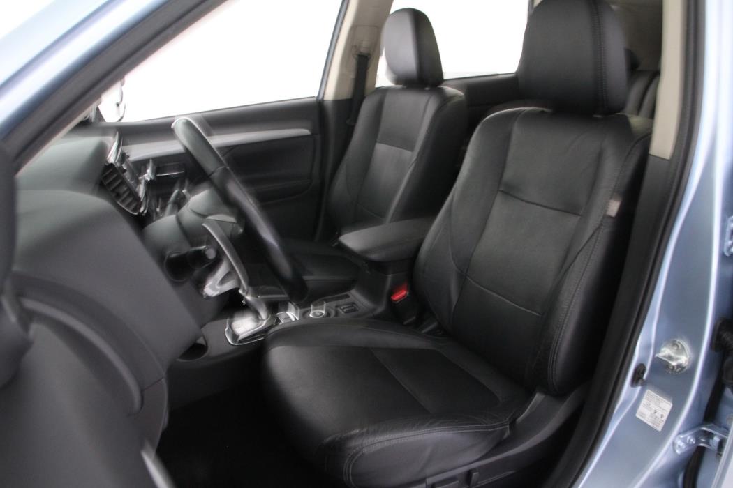 MITSUBISHI Outlander 2013