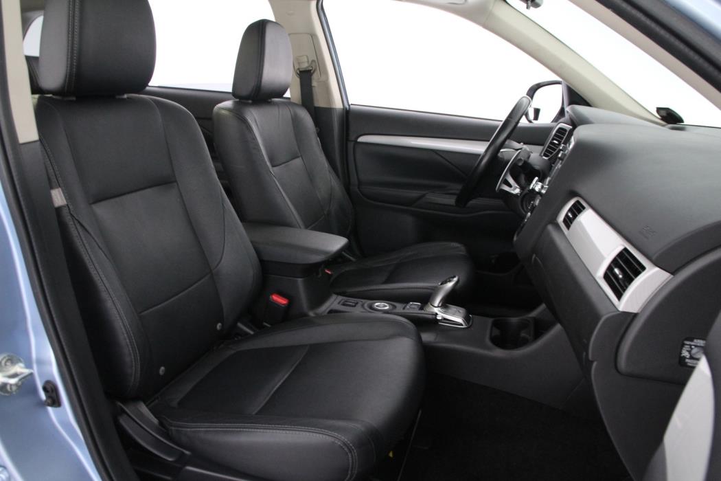 MITSUBISHI Outlander 2013