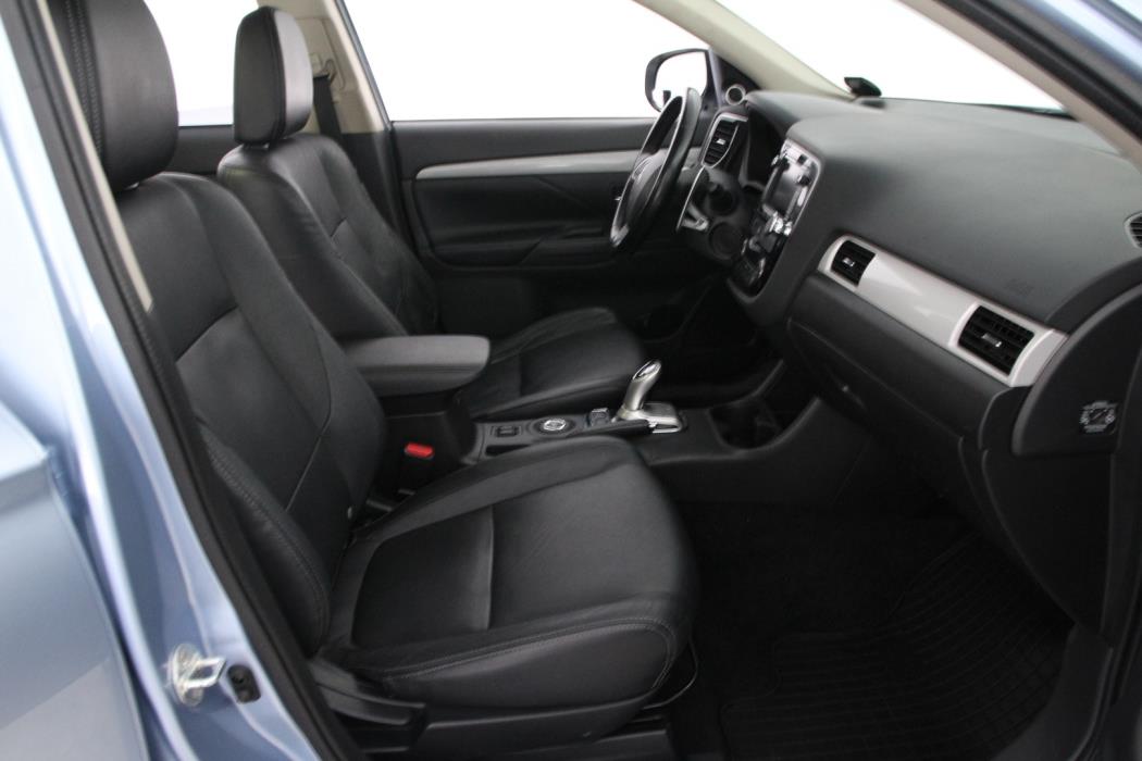 MITSUBISHI Outlander 2013