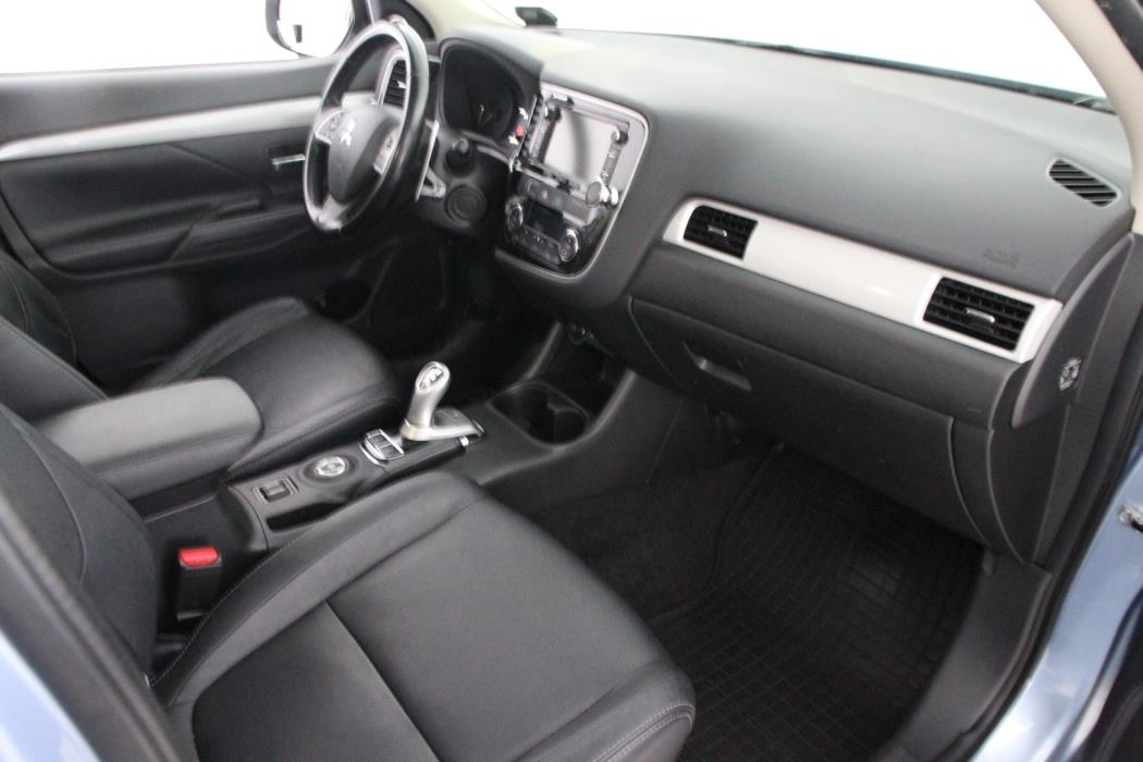 MITSUBISHI Outlander 2013