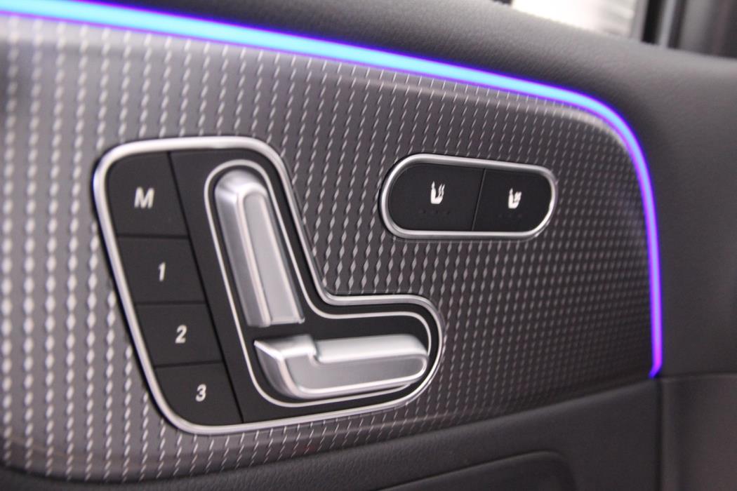 MERCEDES-BENZ EQB 2022