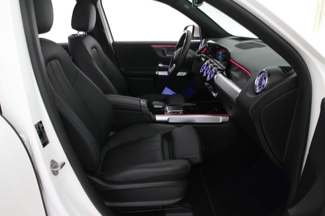 MERCEDES-BENZ EQB 2022