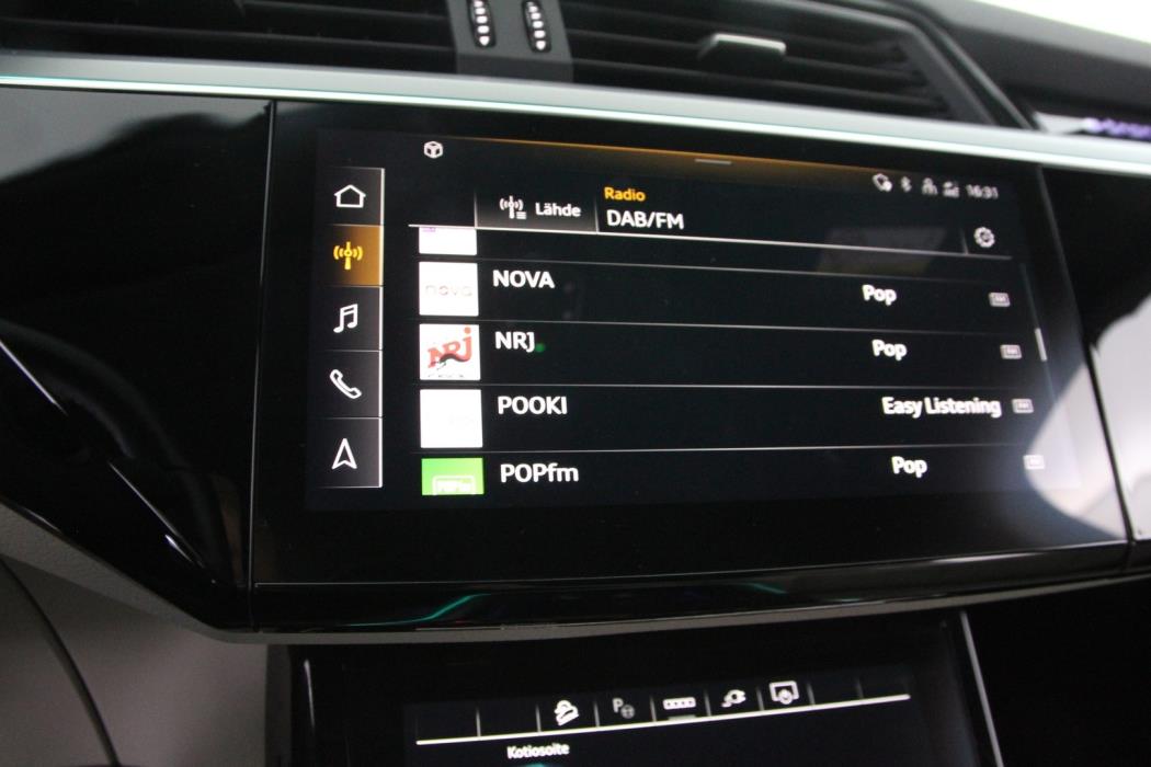 AUDI Q8 E-TRON 2024