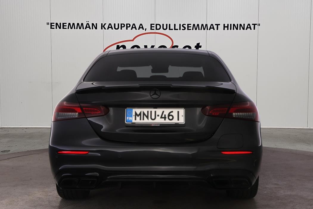 MERCEDES-BENZ E 2021