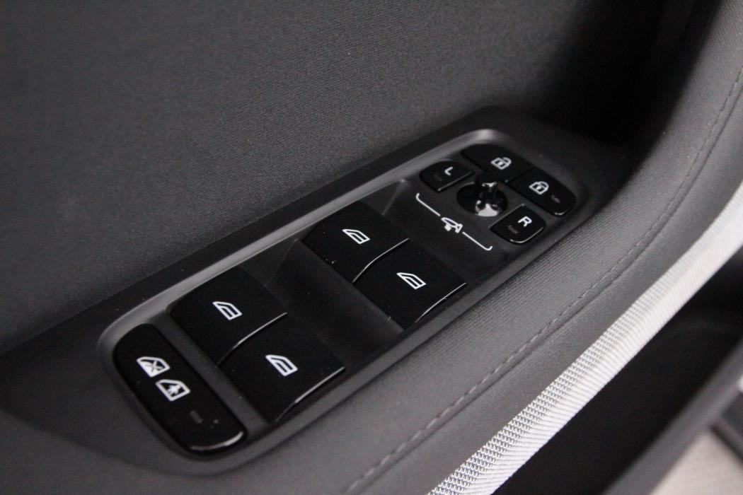 POLESTAR 2 2023