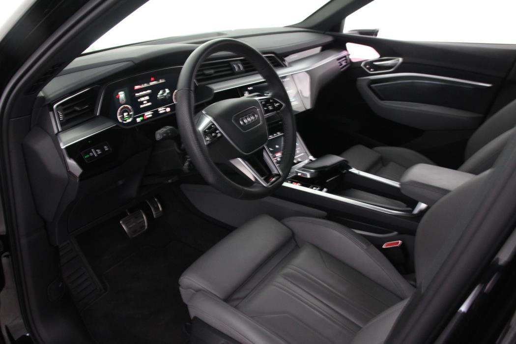 AUDI Q8 e-tron 2024