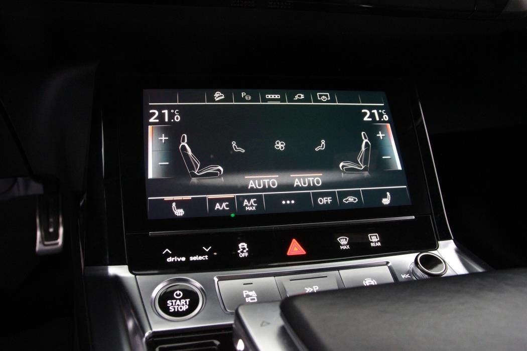 AUDI Q8 e-tron 2024