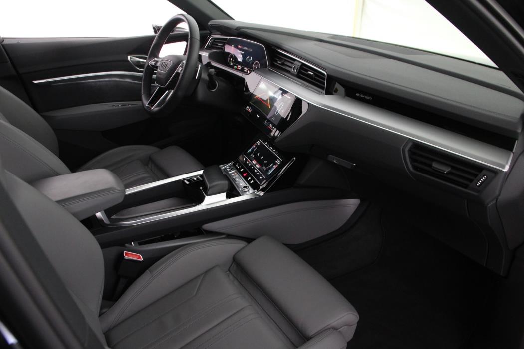 AUDI Q8 e-tron 2024