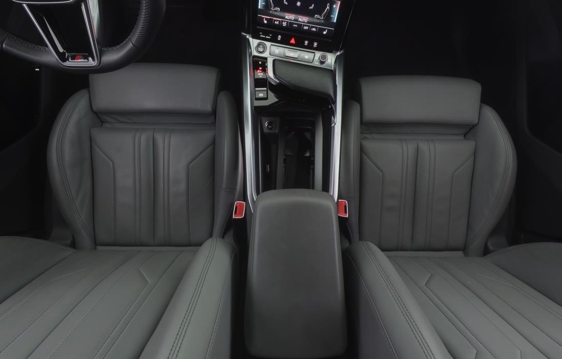 AUDI Q8 e-tron 2024