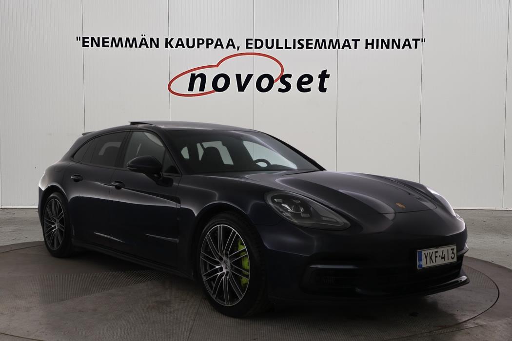 PORSCHE Panamera 2018