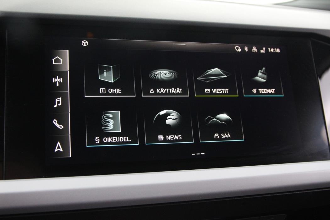 AUDI Q4 e-tron 2022
