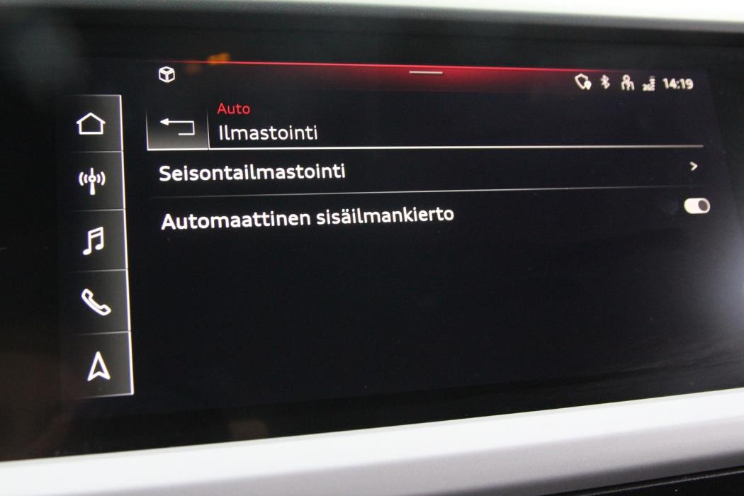 AUDI Q4 e-tron 2022