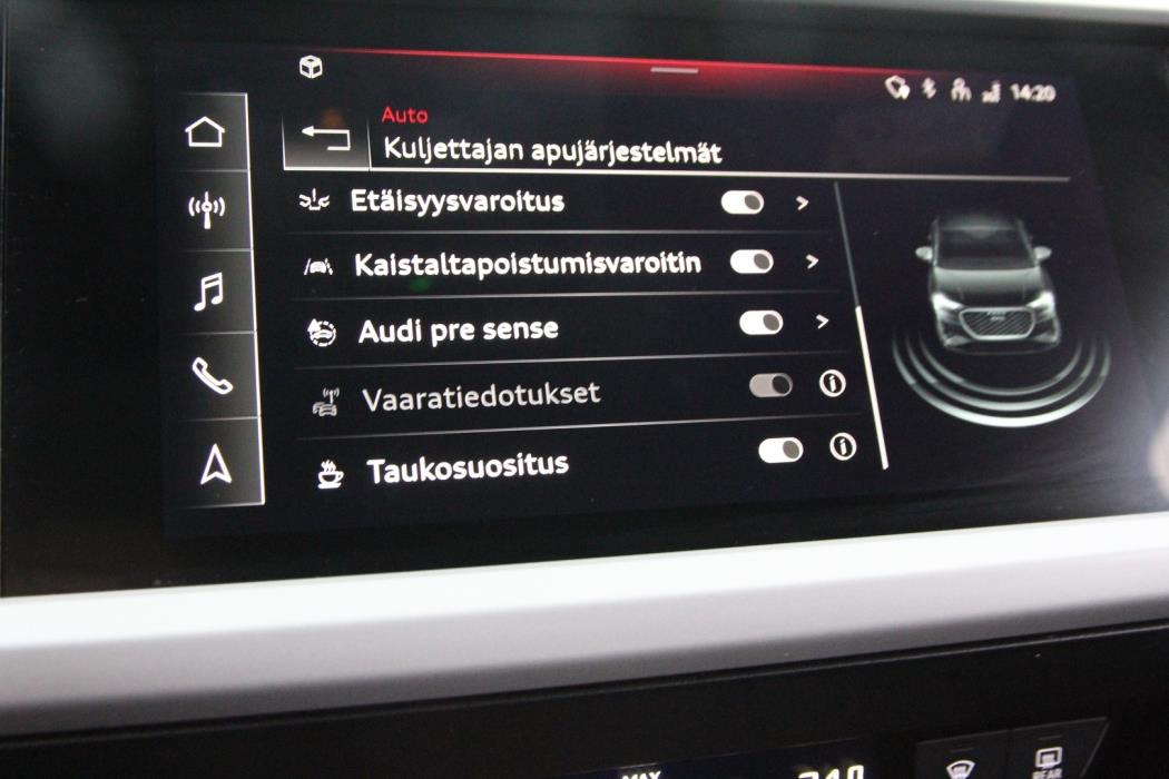 AUDI Q4 e-tron 2022