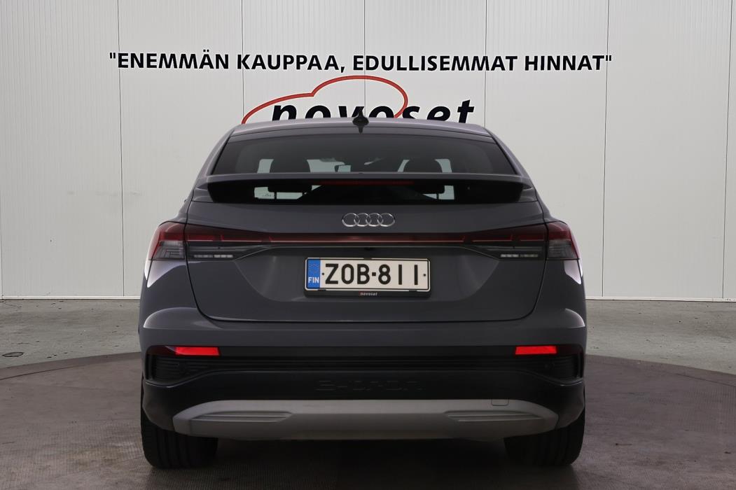 AUDI Q4 e-tron 2022
