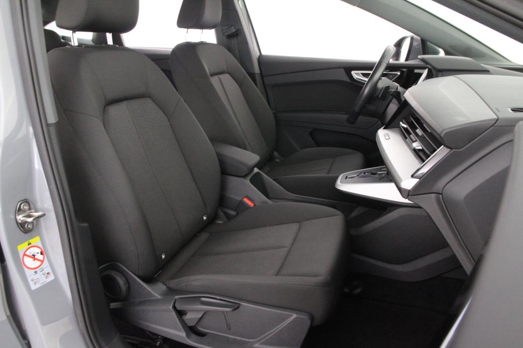 AUDI Q4 e-tron 2022