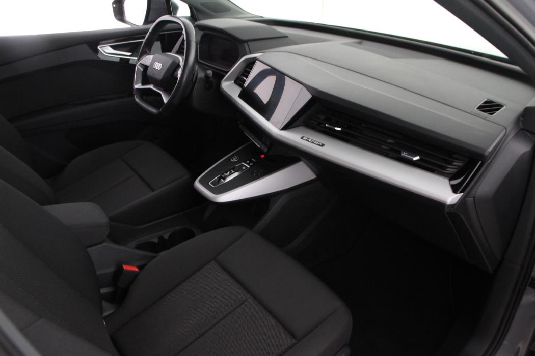 AUDI Q4 e-tron 2022