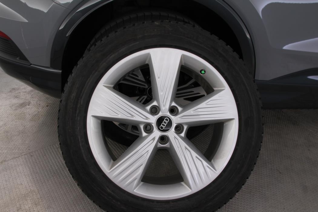 AUDI Q4 e-tron 2022