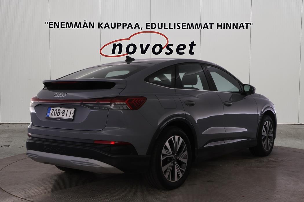 AUDI Q4 e-tron 2022
