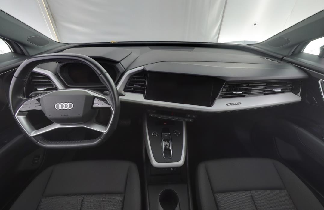 AUDI Q4 e-tron 2022