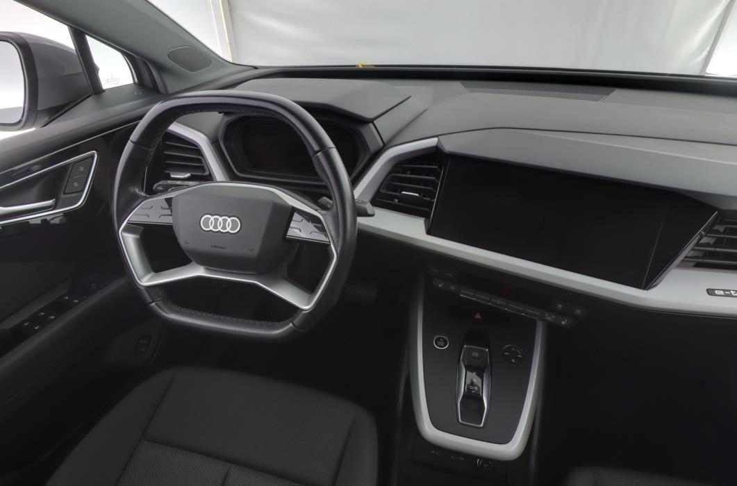 AUDI Q4 e-tron 2022