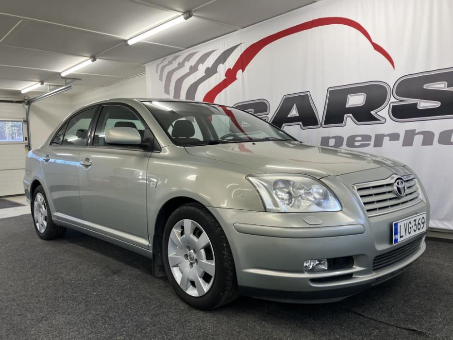 TOYOTA Avensis 2004