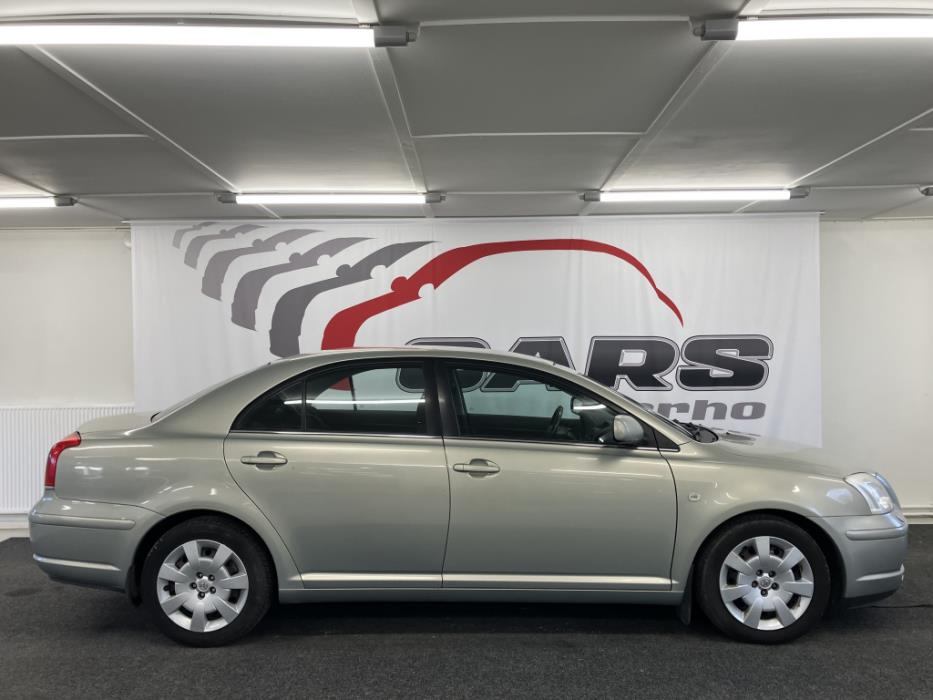 TOYOTA Avensis 2004