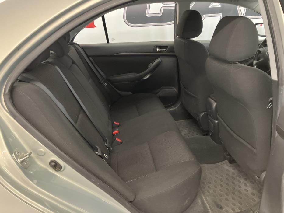 TOYOTA Avensis 2004