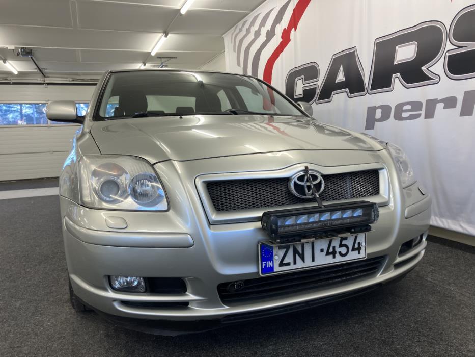 TOYOTA Avensis 2006