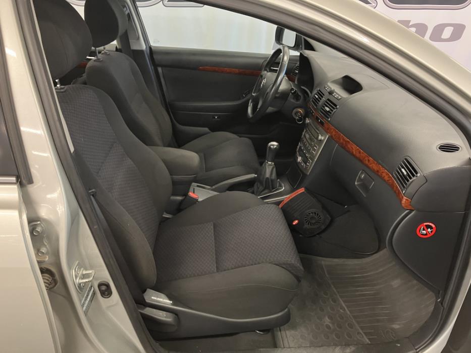 TOYOTA Avensis 2006