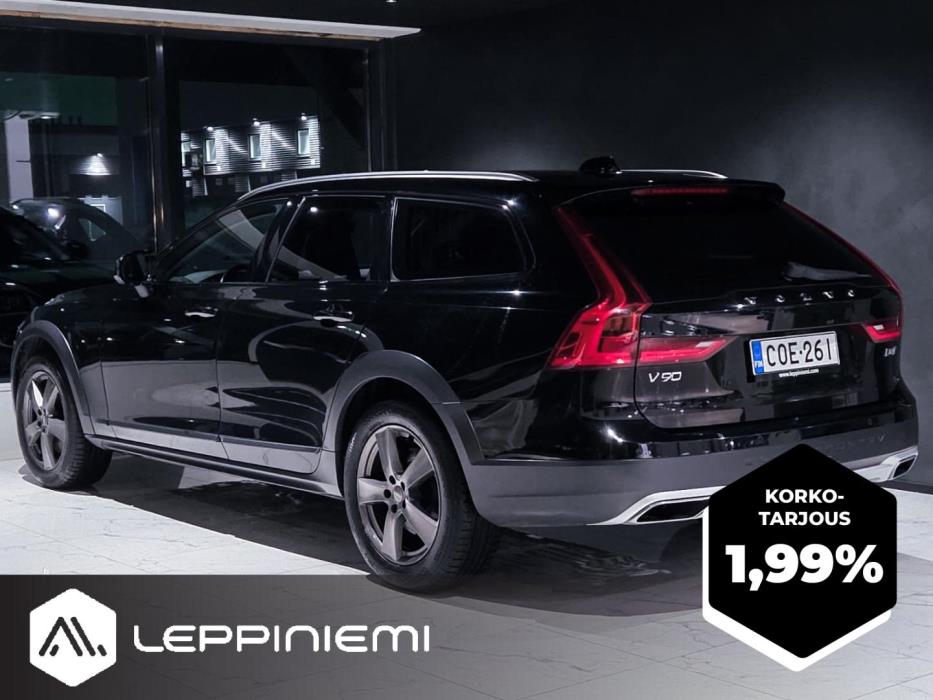 VOLVO V90 Cross Country 2018