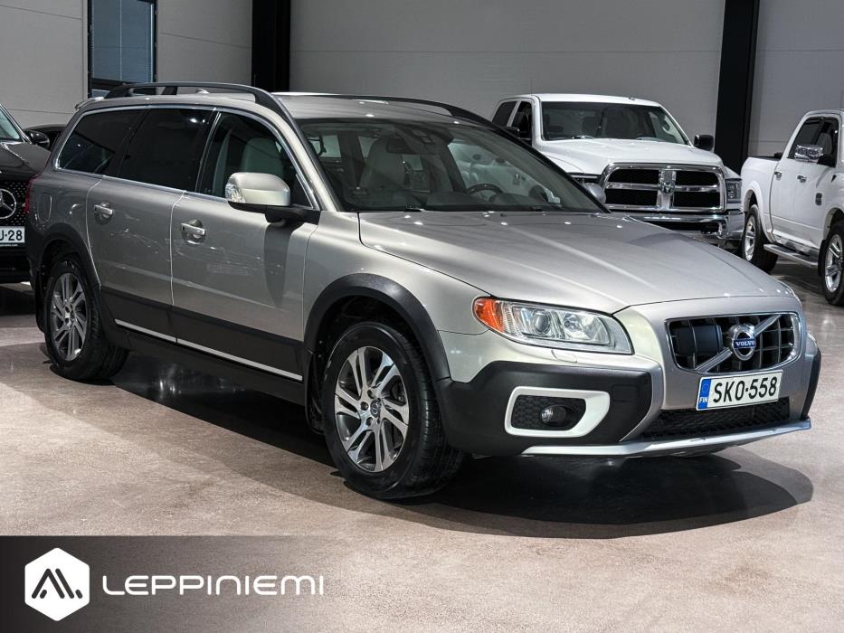 VOLVO XC70 2012