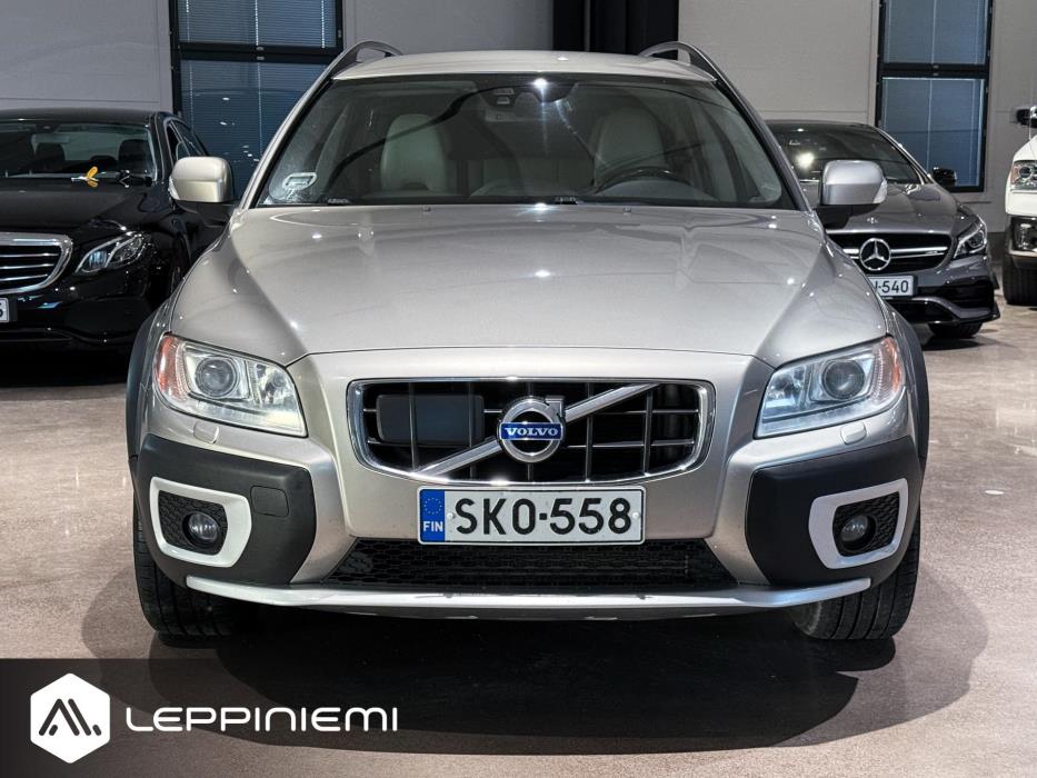 VOLVO XC70 2012