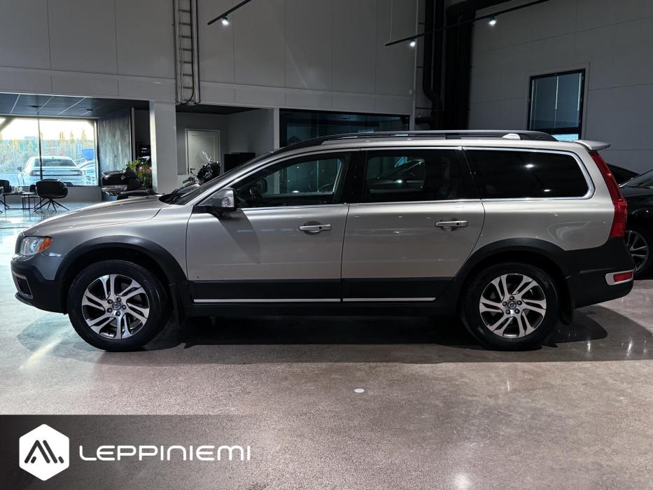 VOLVO XC70 2012